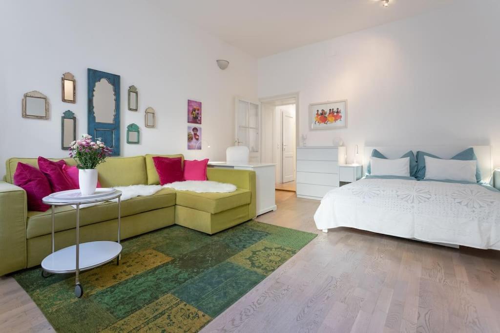 Danube Art Apartments Вена Экстерьер фото