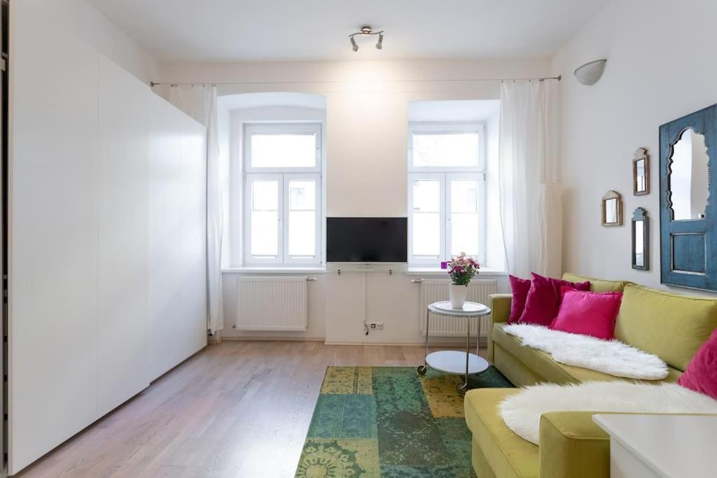Danube Art Apartments Вена Экстерьер фото
